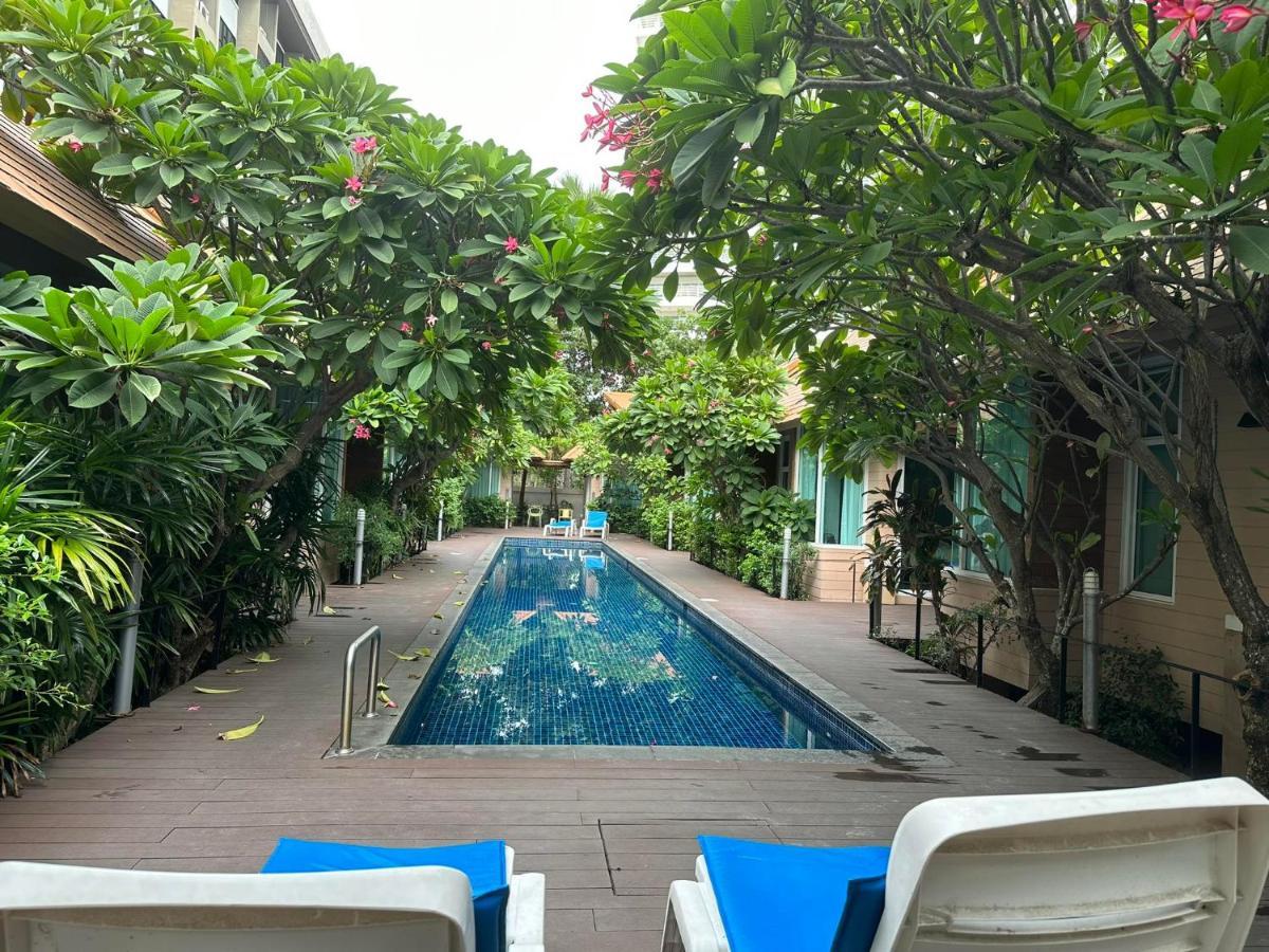 Bbhouse Pattaya Hotel Buitenkant foto