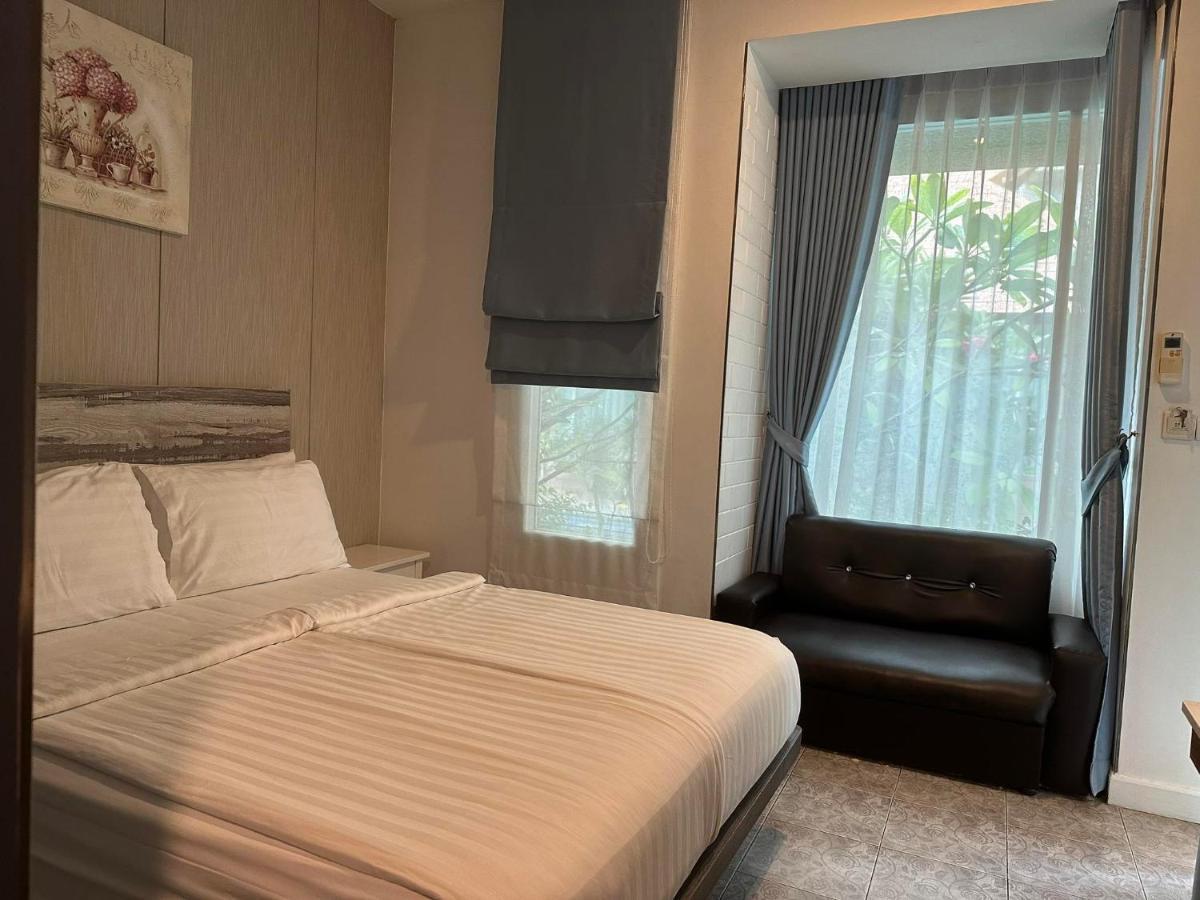 Bbhouse Pattaya Hotel Buitenkant foto